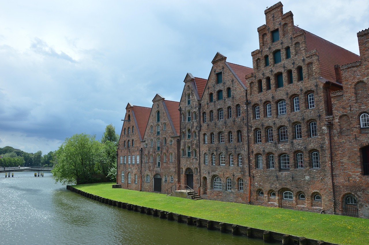 Top 6 IaaS-Anbieter in Lübeck für mittelständische Unternehmen 2026